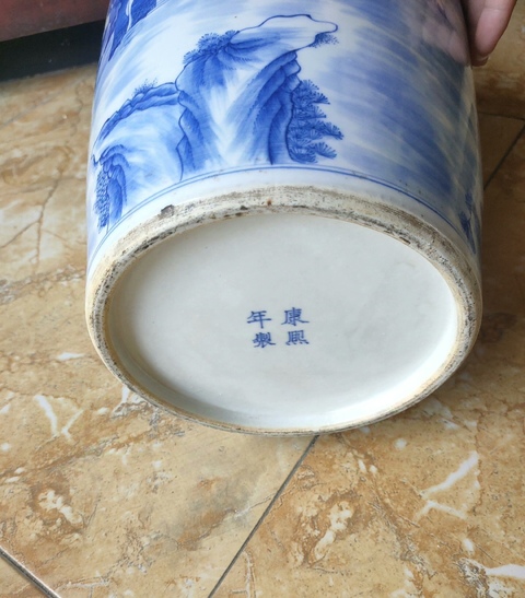 古玩陶瓷青花瓶真品鑒賞圖