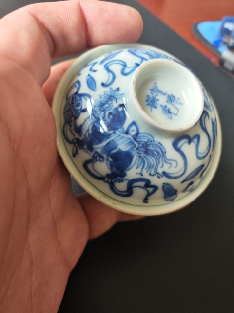 古玩陶瓷青花獅子繡球紋蓋杯 真品鑒賞圖