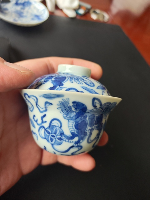 古玩陶瓷青花獅子繡球紋蓋杯 真品鑒賞圖