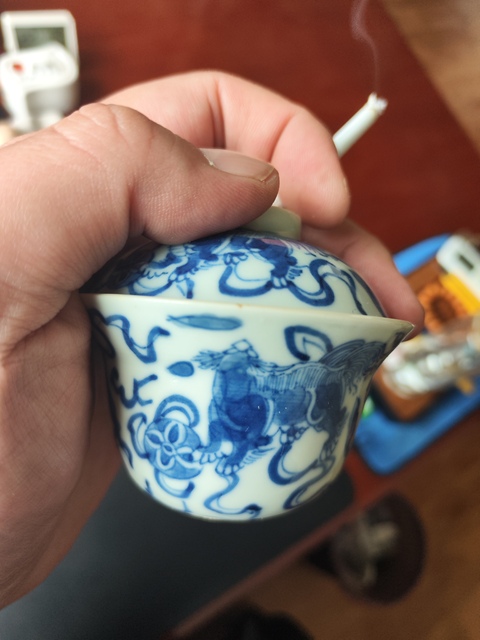 古玩陶瓷青花獅子繡球紋蓋杯 真品鑒賞圖