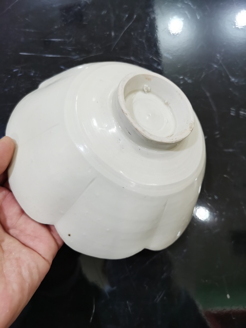 古玩陶瓷宋金霍州窯白釉花口碗真品鑒賞圖
