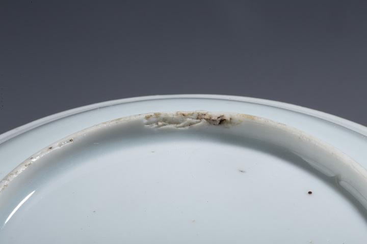 古玩陶瓷清康熙·青花礬紅描金花卉開窗山水紋碟拍賣，當前價格1200元