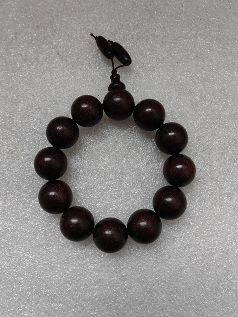 古玩雜項(xiàng)紫檀金星珠串拍賣，當(dāng)前價(jià)格298元