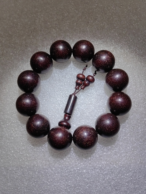 古玩雜項(xiàng)紫檀金星珠串拍賣,當(dāng)前價(jià)格298元