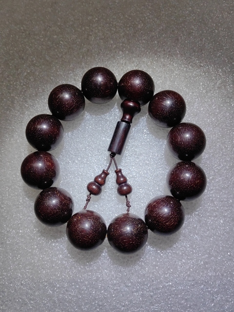 古玩雜項(xiàng)紫檀金星珠串拍賣,當(dāng)前價(jià)格298元