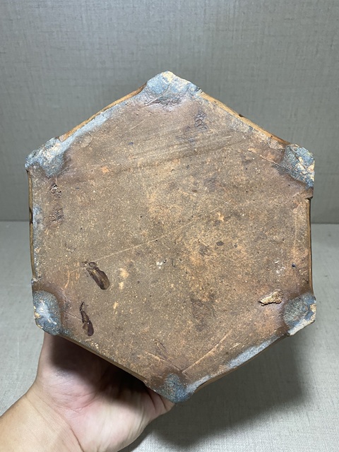 古玩陶瓷褐釉花卉紋六方茶葉罐拍賣，當(dāng)前價(jià)格580元