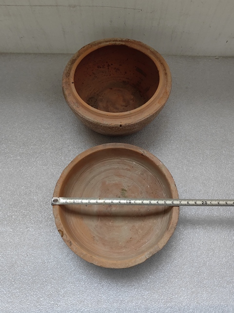 古玩陶瓷黃釉蓋盒拍賣,當前價格480元