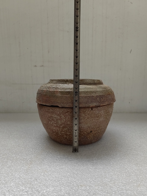 古玩陶瓷黃釉蓋盒拍賣,當前價格480元