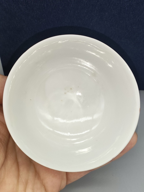 古玩陶瓷民國，胭脂紅軋道龍紋茶園，茶碟拍賣，當前價格1600元