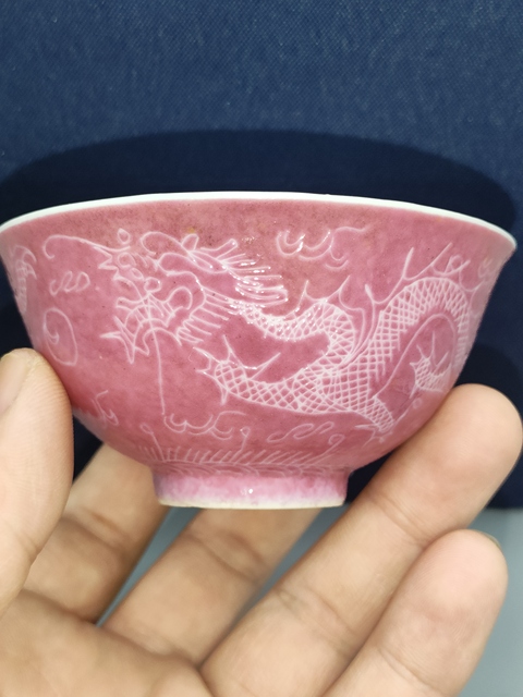 古玩陶瓷民國,胭脂紅軋道龍紋茶園拍賣,當前價格650元