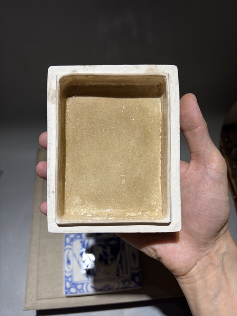 古玩陶瓷民國楓溪窯青花山水人物印盒拍賣，當前價格2200元