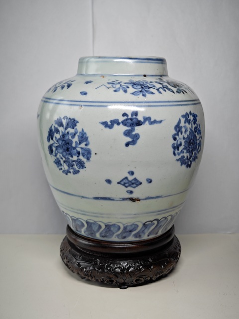 古玩陶瓷明正德青花團花紋罐拍賣，當(dāng)前價格20000元