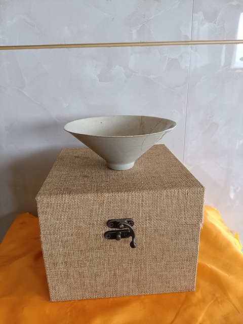 古玩陶瓷南宋湖田青白釉刻花斗笠盞拍賣，當前價格399元