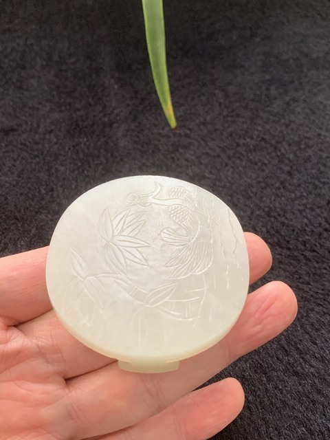 古玩玉器清代和田玉雕“鳳鳴在竹”帶扣拍賣，當前價格9900元
