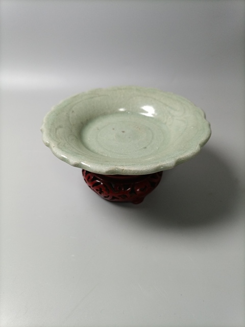 古玩陶瓷元末明初·龍泉青釉劃花紋花口盤拍賣，當前價格3699元