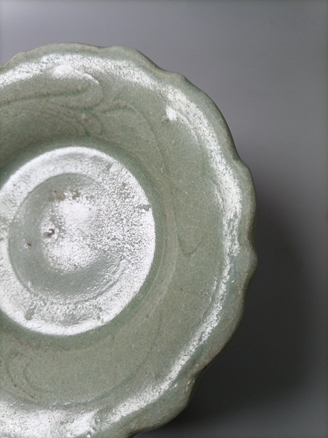 古玩陶瓷元末明初·龍泉青釉劃花紋花口盤拍賣，當前價格3699元