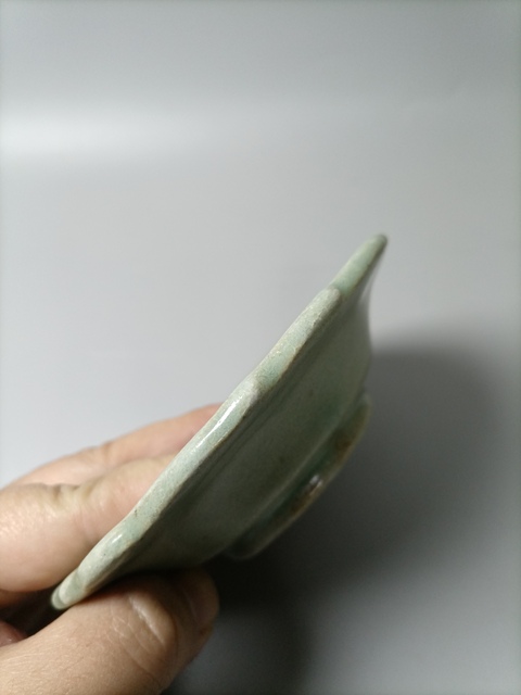 古玩陶瓷元末明初·龍泉青釉劃花紋花口盤拍賣，當前價格3699元