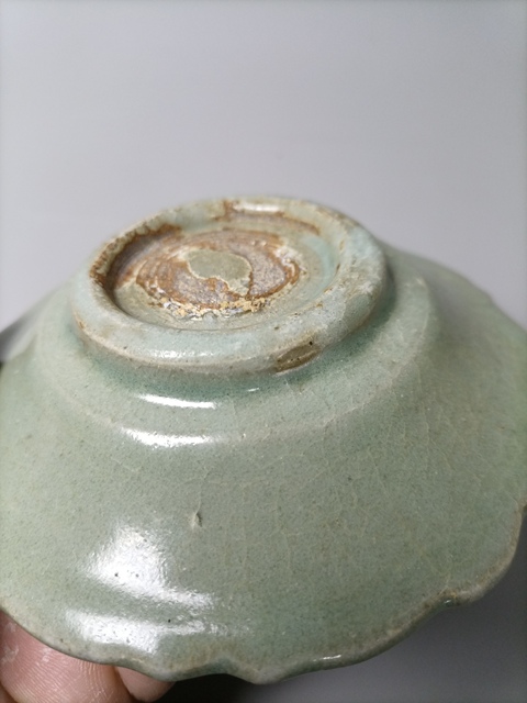 古玩陶瓷元末明初·龍泉青釉劃花紋花口盤拍賣，當前價格3699元