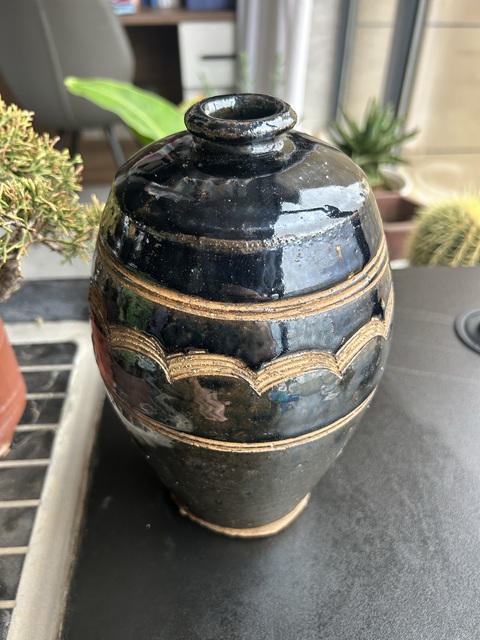 古玩陶瓷元末明初·黑釉刻水波紋梅瓶拍賣,當前價格4500元