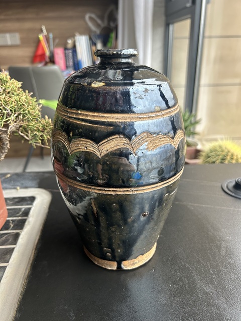 古玩陶瓷元末明初·黑釉刻水波紋梅瓶拍賣,當前價格4500元