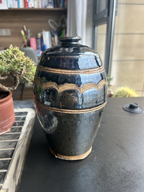 古玩陶瓷元末明初·黑釉刻水波紋梅瓶拍賣,當前價格4500元