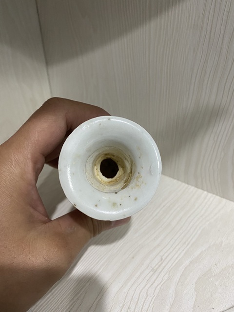 古玩陶瓷白瓷花卉紋撇口瓶拍賣(mài)，當(dāng)前價(jià)格580元