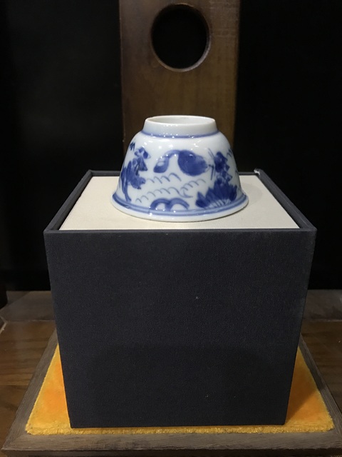 古玩陶瓷(已實物鑒真)清-康熙-松鼠葡萄紋青花-主人杯拍賣,當前價格826元