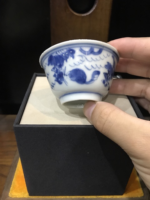 古玩陶瓷(已實物鑒真)清-康熙-松鼠葡萄紋青花-主人杯拍賣,當前價格826元