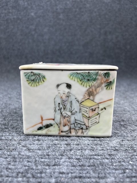 古玩陶瓷淺降彩山水人物博古花卉蓋盒拍賣,當(dāng)前價(jià)格1588元