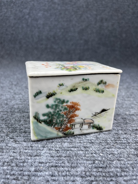 古玩陶瓷淺降彩山水人物博古花卉蓋盒拍賣,當(dāng)前價(jià)格1588元