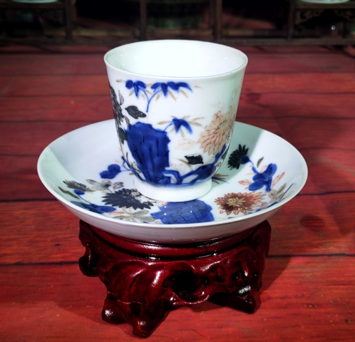 古玩陶瓷【佳士得精品放漏
】清早·南京號(hào)青花加彩竹石花卉紋杯碟一套拍賣，當(dāng)前價(jià)格5980元