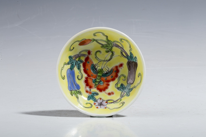古玩陶瓷民國(guó)·黃地粉彩瓜瓞綿綿紋小碟
拍賣(mài)，當(dāng)前價(jià)格0元