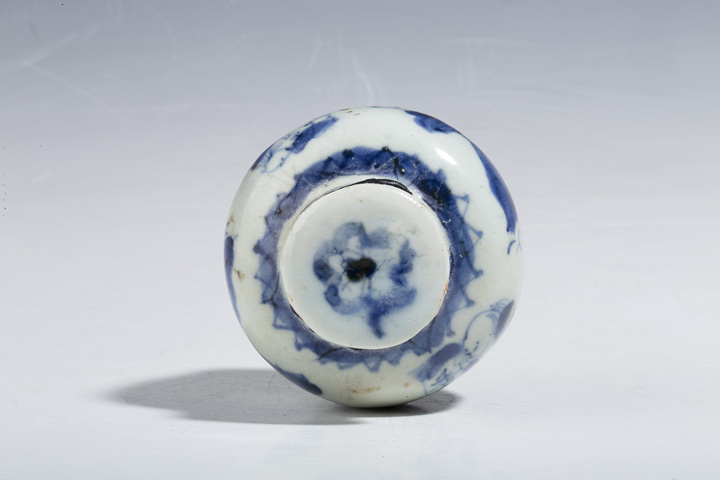 域鉴古玩】明晚·青花市井人物纹小盖罐拍卖价格/图片/值多少钱