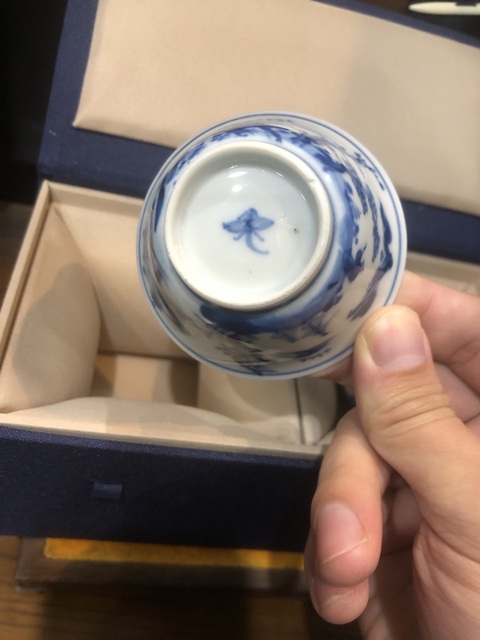 古玩陶瓷(精品品茗杯)清·康熙·訪友圖·青花品茗杯一對拍賣,當前價格2124元