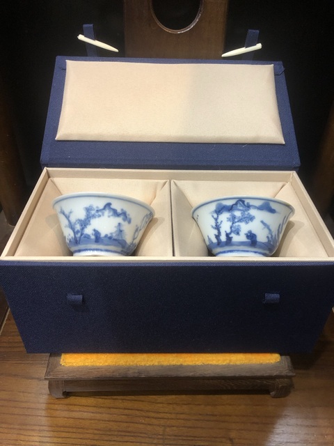 古玩陶瓷(精品品茗杯)清·康熙·訪友圖·青花品茗杯一對拍賣,當前價格0元