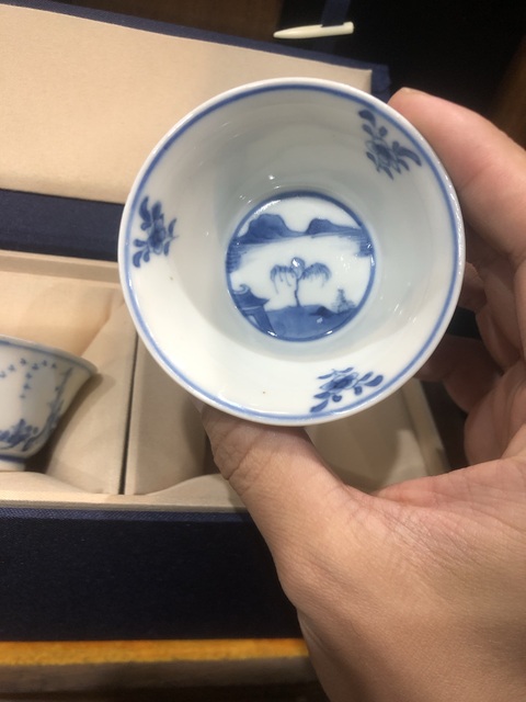 古玩陶瓷(精品品茗杯)清·康熙·訪友圖·青花品茗杯一對拍賣,當前價格0元
