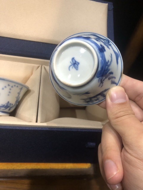 古玩陶瓷(精品品茗杯)清·康熙·訪友圖·青花品茗杯一對拍賣,當前價格0元