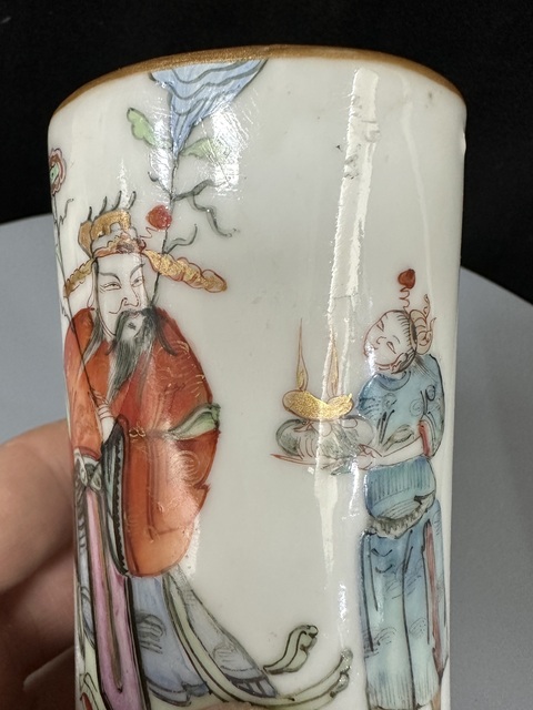 古玩陶瓷清同治-粉彩人物故事筆筒拍賣，當(dāng)前價(jià)格999元