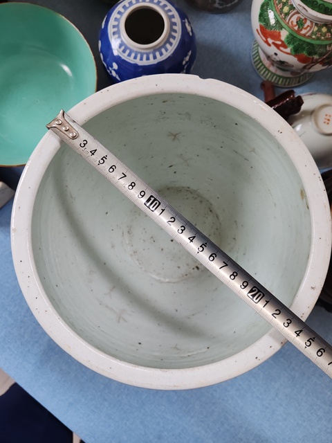 古玩陶瓷清中期青花纏枝花卉紋卷缸拍賣,當前價格2280元