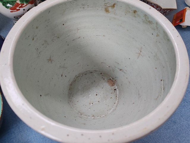 古玩陶瓷清中期青花纏枝花卉紋卷缸拍賣,當前價格2280元