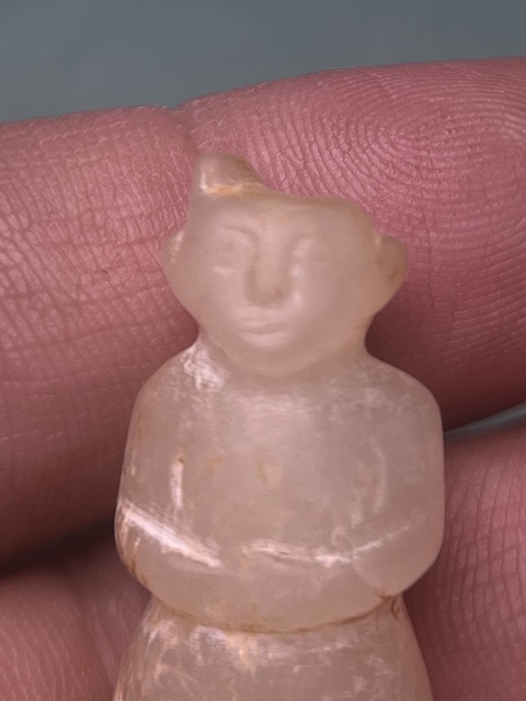 古玩玉器漢代白玉跪人拍賣,當前價格26800元