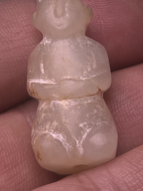 古玩玉器漢代白玉跪人拍賣,當前價格26800元