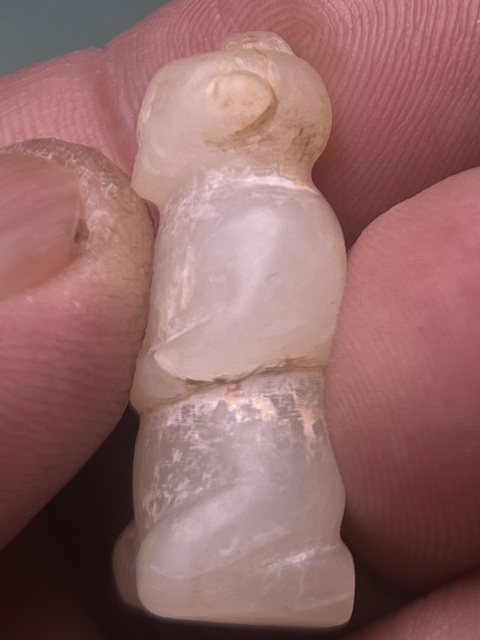 古玩玉器漢代白玉跪人拍賣,當前價格26800元