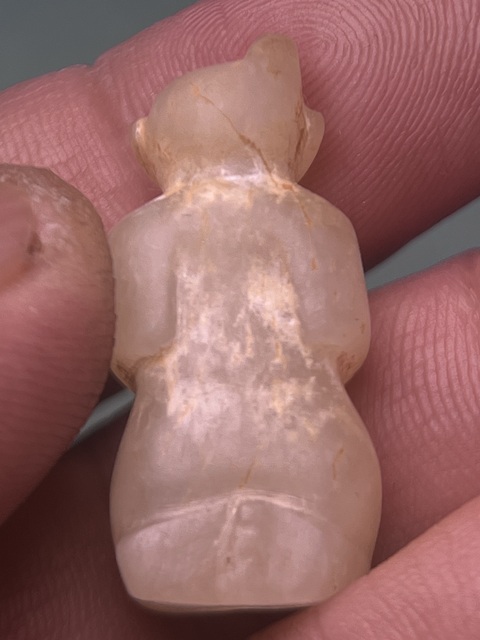 古玩玉器漢代白玉跪人拍賣,當前價格26800元