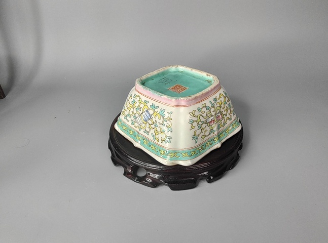古玩陶瓷清同治粉彩倭角碗拍賣,當(dāng)前價(jià)格1688元