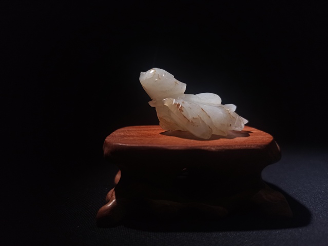 古玩玉器收藏級清代和田玉雕“漁翁得利”把件拍賣,當前價格28000元