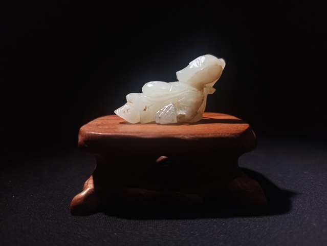 古玩玉器收藏級清代和田玉雕“漁翁得利”把件拍賣,當前價格28000元