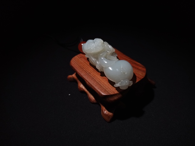 古玩玉器收藏級清代和田玉雕“多子多財(cái)”把件拍賣，當(dāng)前價(jià)格88000元