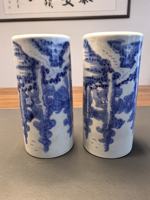 古玩陶瓷一對(duì)晚清意境青花山水人物紋帽筒拍賣(mài)，當(dāng)前價(jià)格2200元
