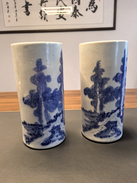古玩陶瓷一對(duì)晚清意境青花山水人物紋帽筒拍賣(mài)，當(dāng)前價(jià)格2200元